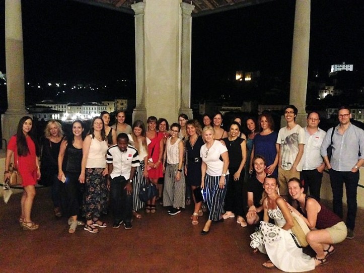 dT1hSFIwY0Rvdkx6TmpMV2R0ZUMxc2FYWmxMbk5sY25abGNpNXNZVzR2YldGcGJDOWpiR2xsYm5RdmFXNTBaWEp1WVd3dllYUjBZV05vYldWdWRDOWtiM2R1Ykc5aFpDOTBZWFIwTUY4eExTMHRkRzFoYVRFMFpHUmlOV1l5WldWbE16QXpOR003YW